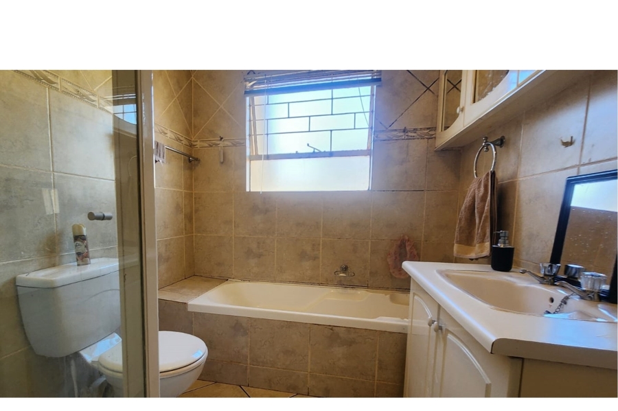 3 Bedroom Property for Sale in Wilkoppies North West